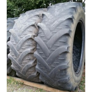 LOT DE 2 PNEUS 480/70R34 KLEBER OCCAS