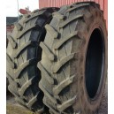 LOT DE 2 PNEUS 16.9R38 PIRELLI  